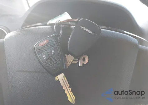 2010 Jeep Compass Sport z USA, uszkodzony, nr VIN 1J4NT4FA1AD600308